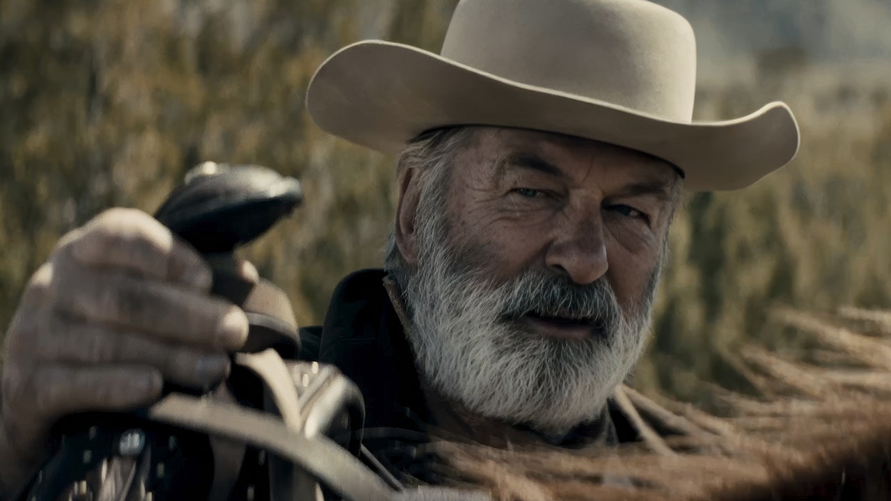alec-baldwin-rust-trailer