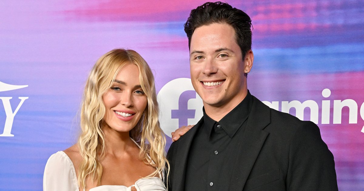 cassie-randolph-engagement