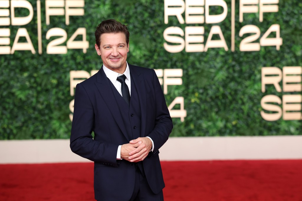jeremy-renner-snowplow-accident-memoir