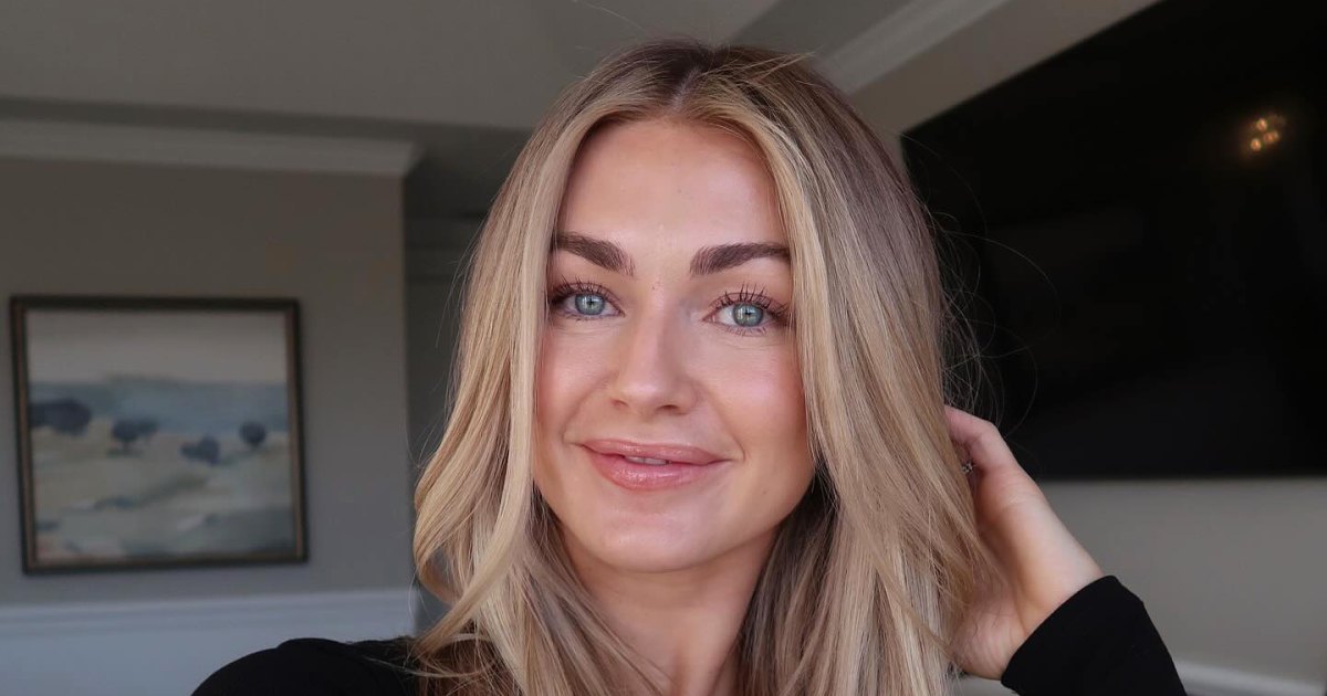 lindsay-arnold-background-dancer