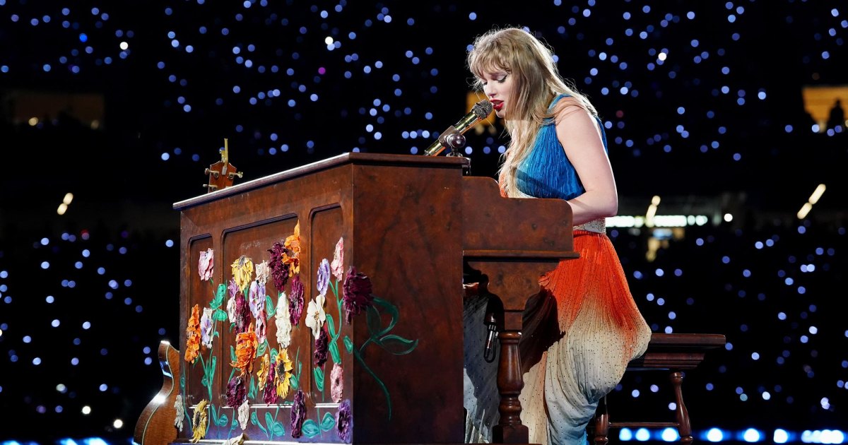 taylor-swift-eras-tour-acoustic-mash-ups