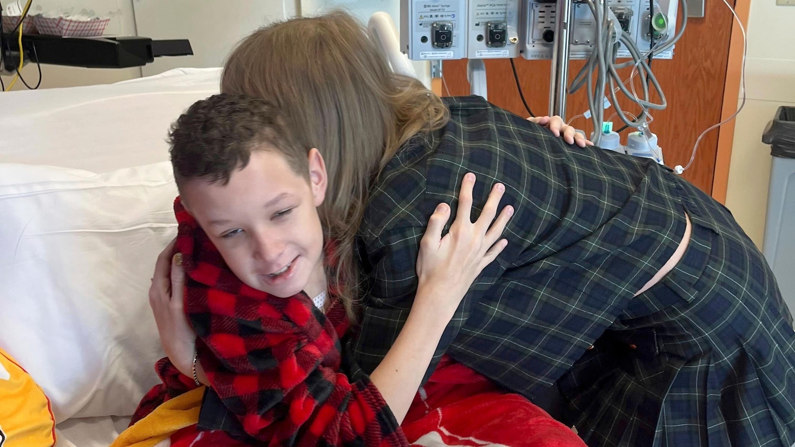 taylor-swift-kansas-city-children-hospital