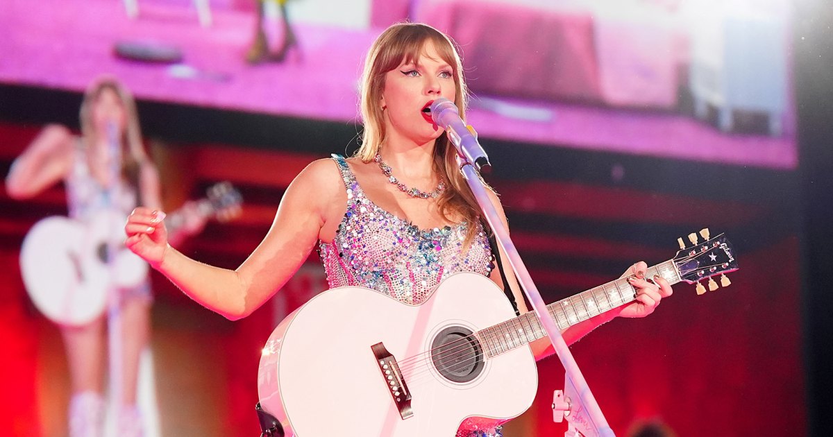 taylor-swift/eras-tour-cleaning-cart