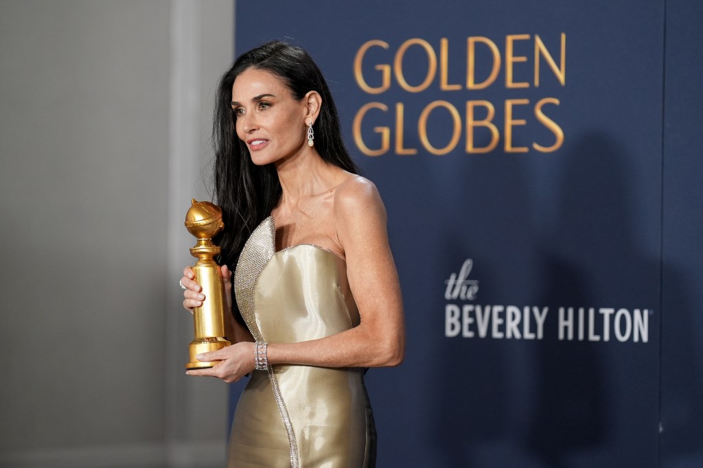 demi-moore-golden-globes-reaction