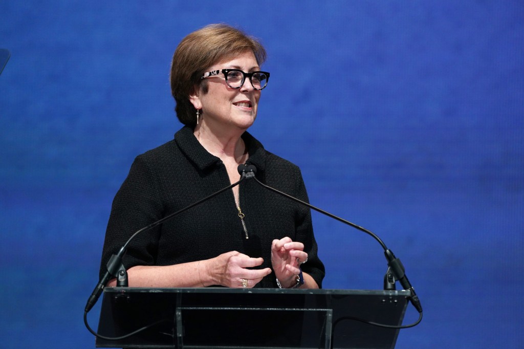 kennedy-center-deborah-rutter-departure