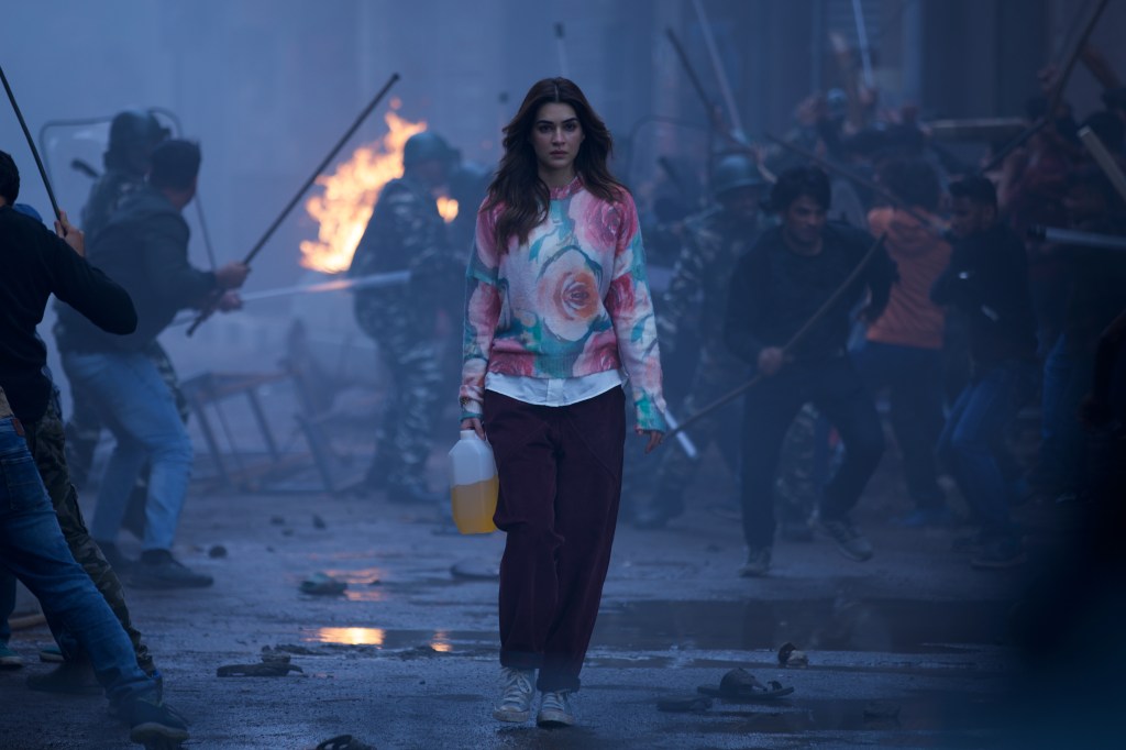 kriti-sanon-dhanush-tere-ishk-mein