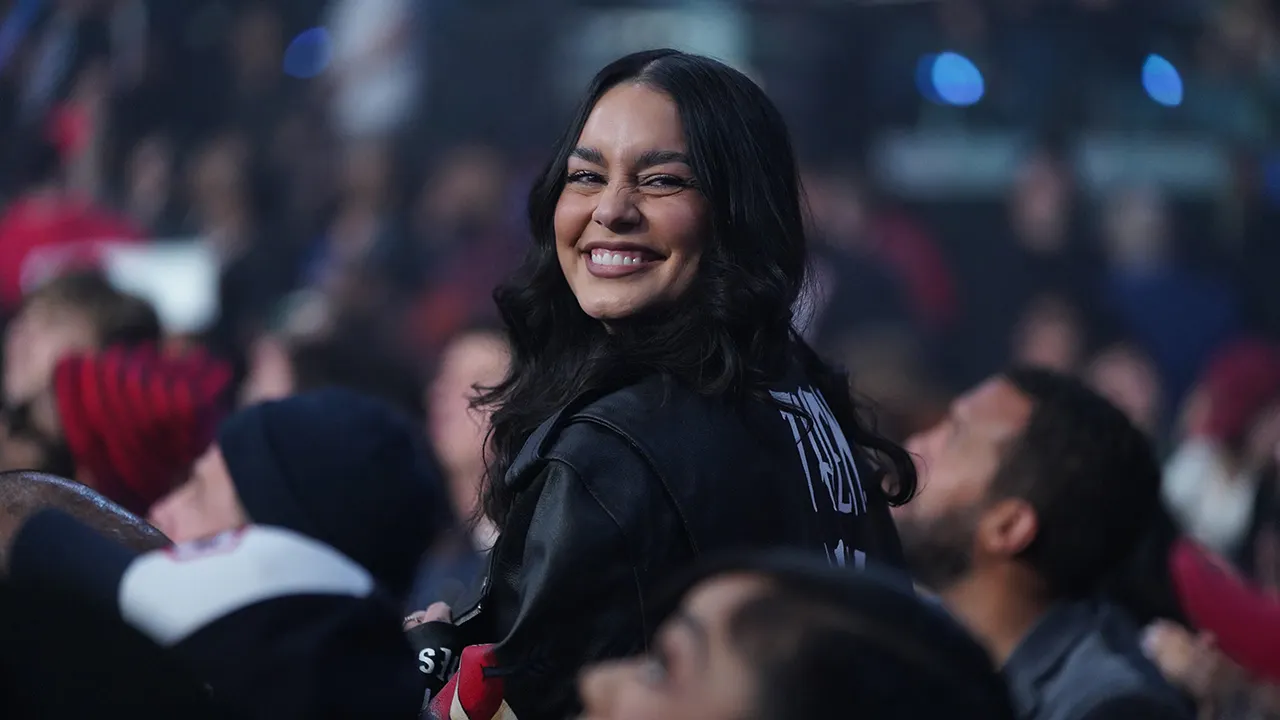 vanessa-hudgens-wwe-debut