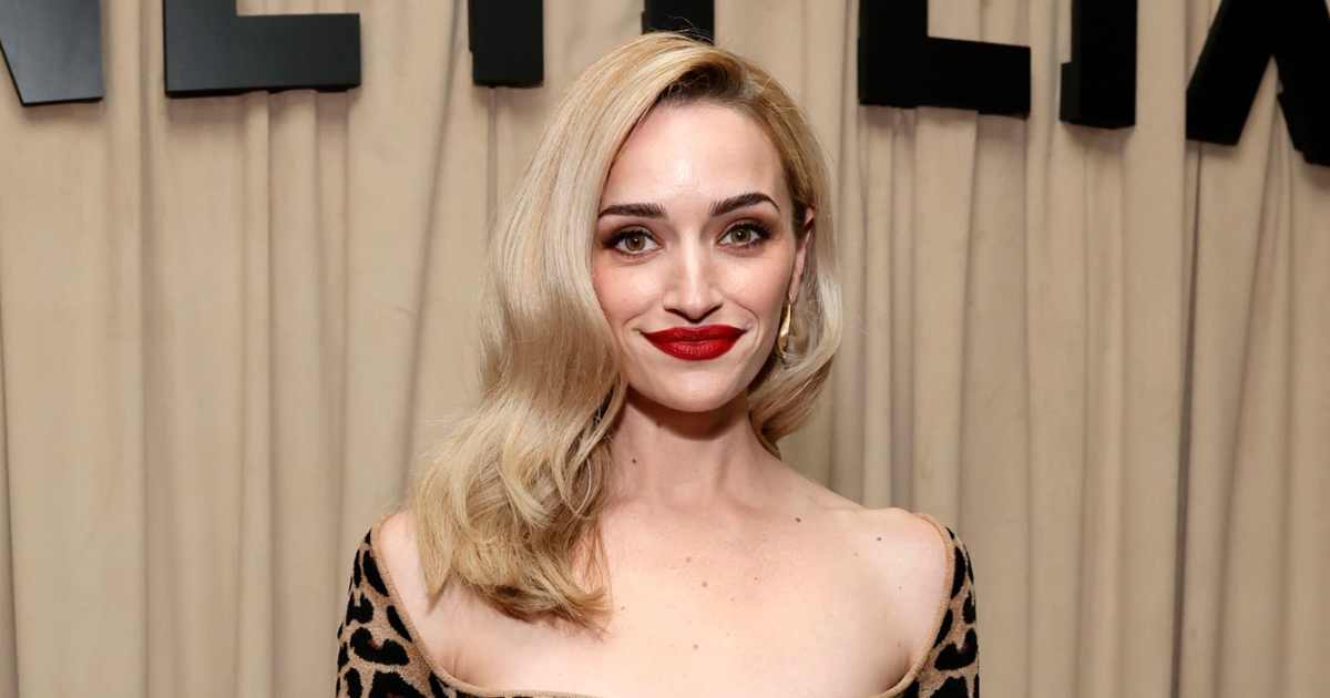 brianne-howey-ginny-and-georgia-season-3