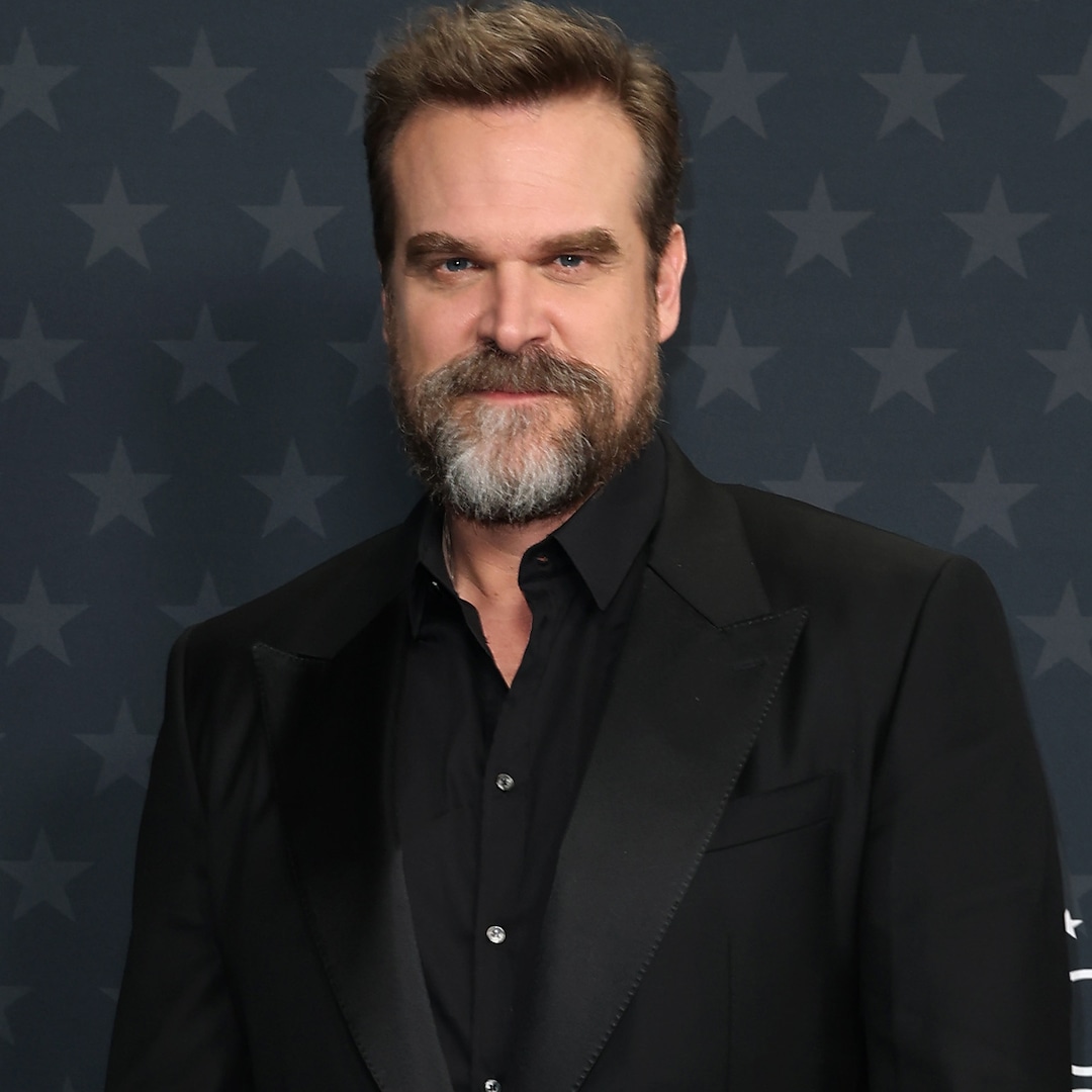 david-harbour-critics-choice-awards