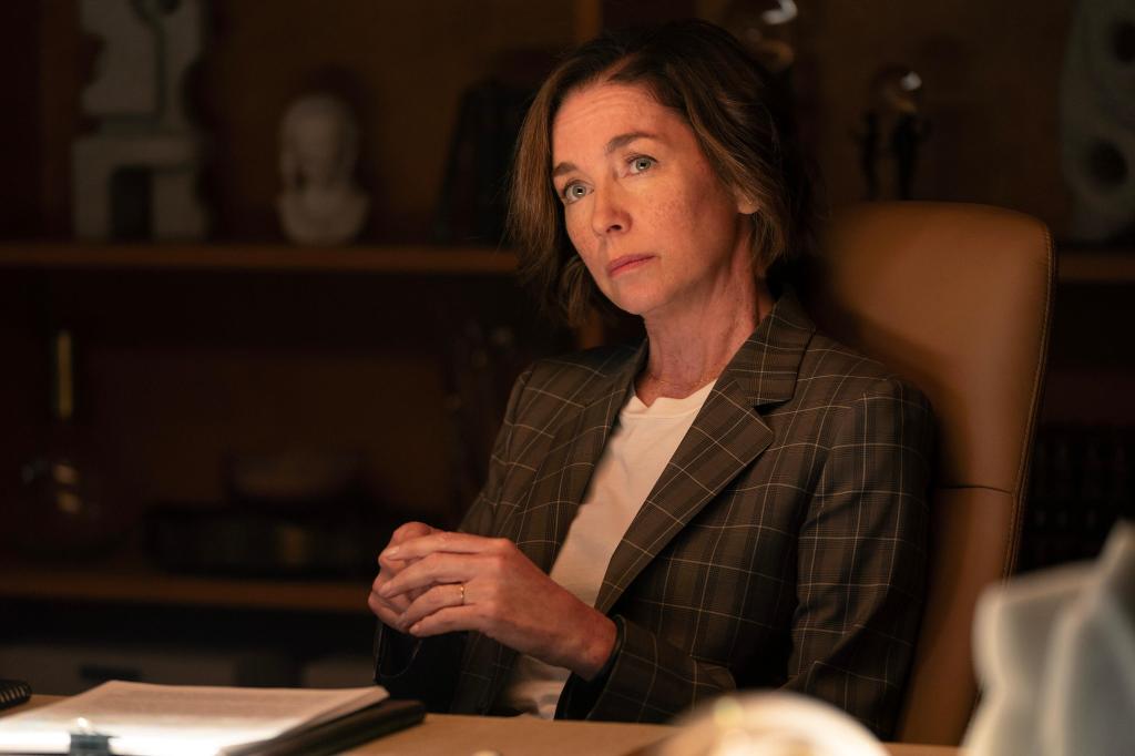julianne-nicholson-frank-sinatra-evolution