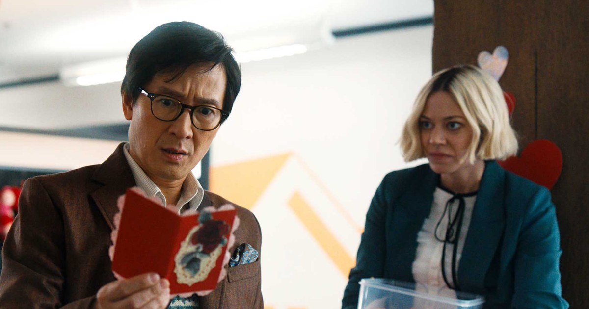 ke-huy-quan-love-hurts