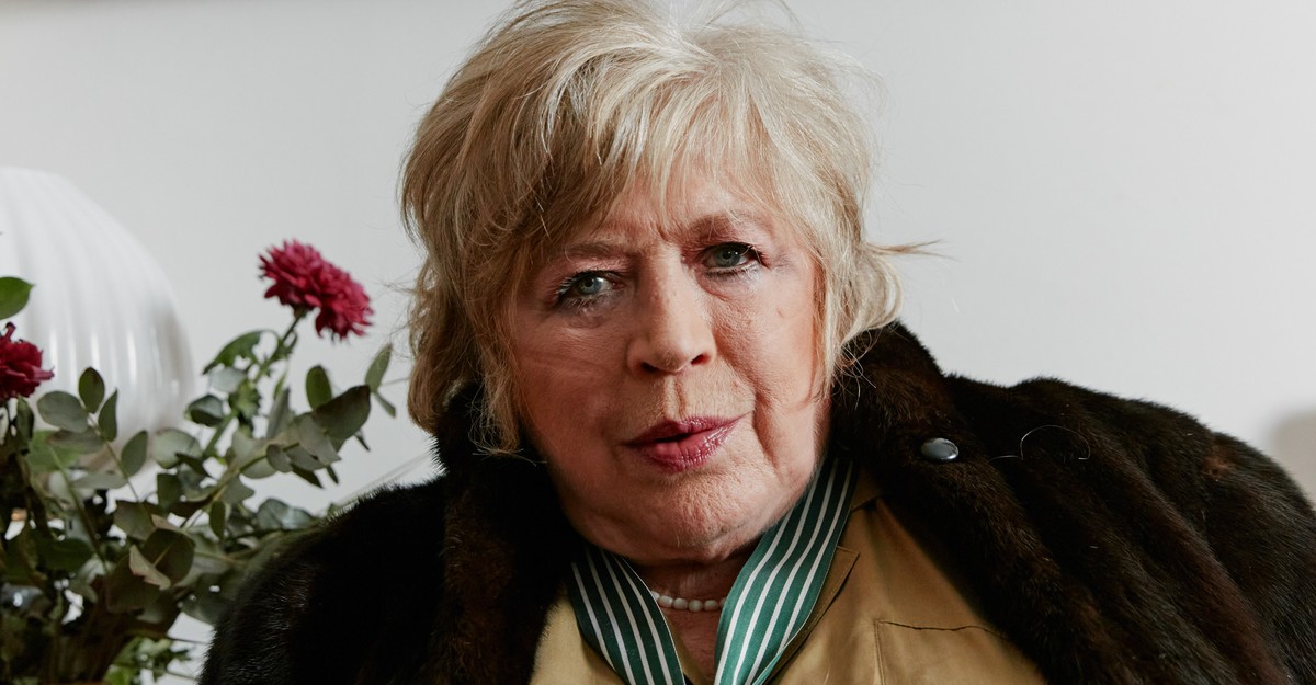 marianne-faithfull-resilience