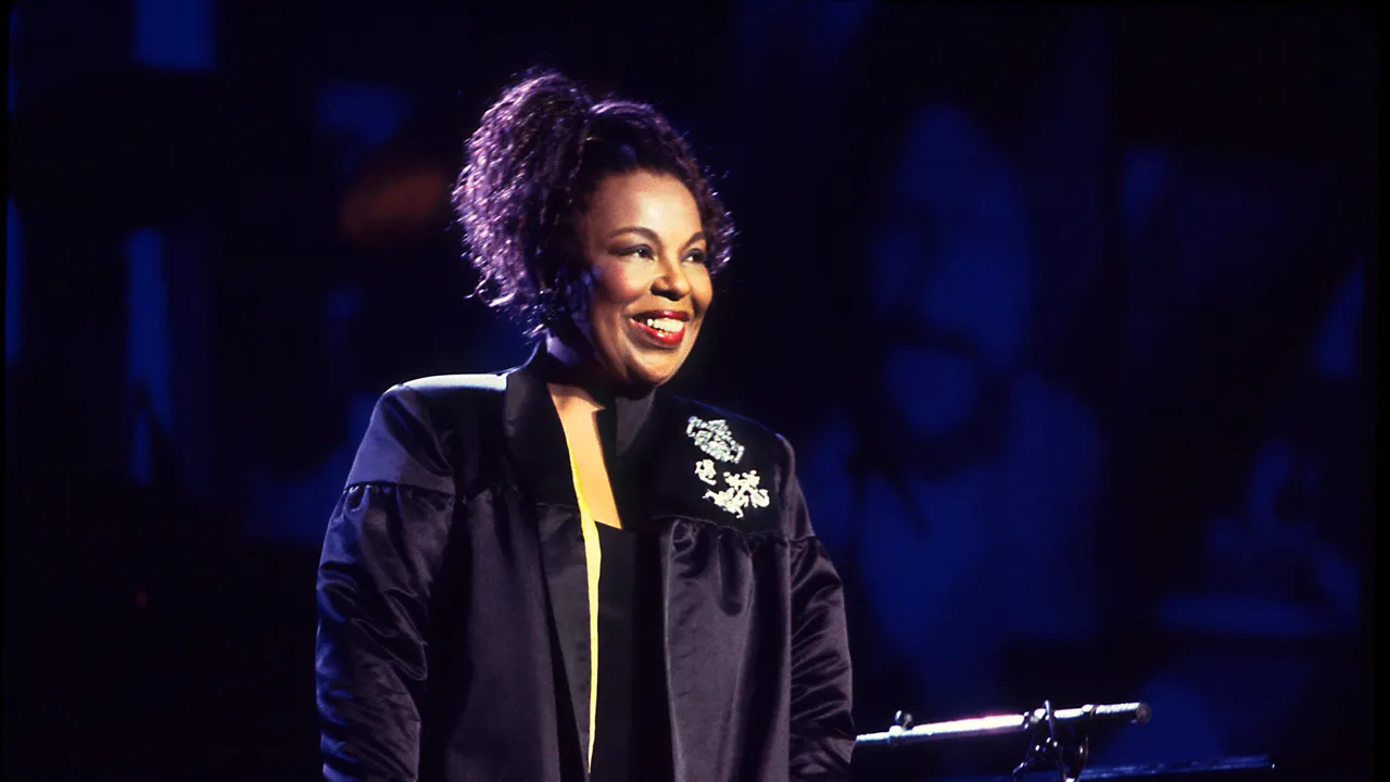 roberta-flack-music-legend