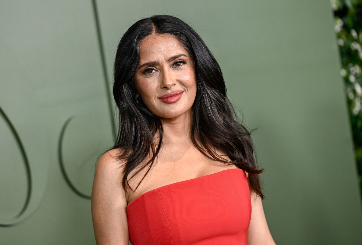 salma-hayek-cat-gift-controversy