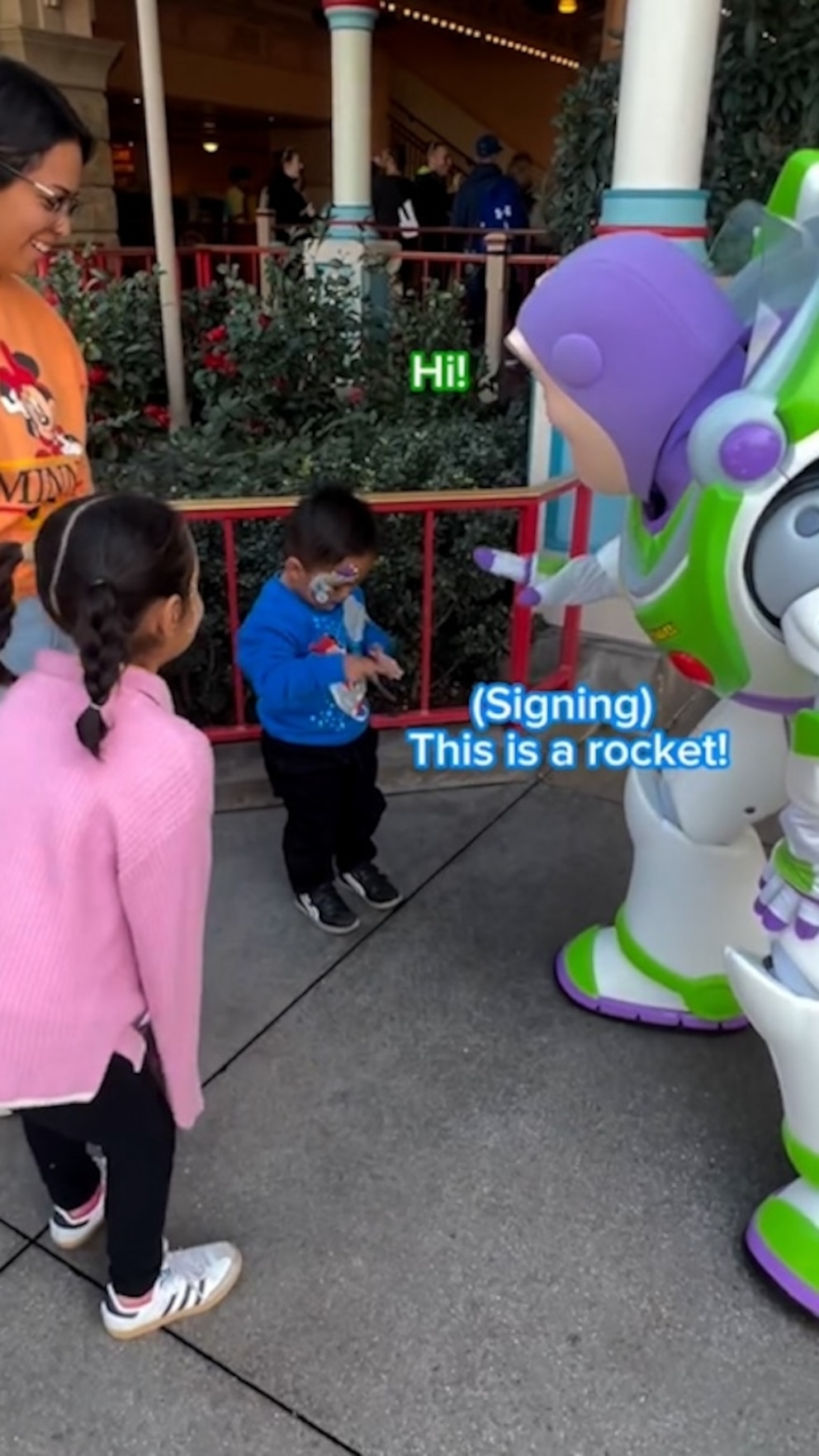 toddler-asl-buzz-lightyear-disneyland