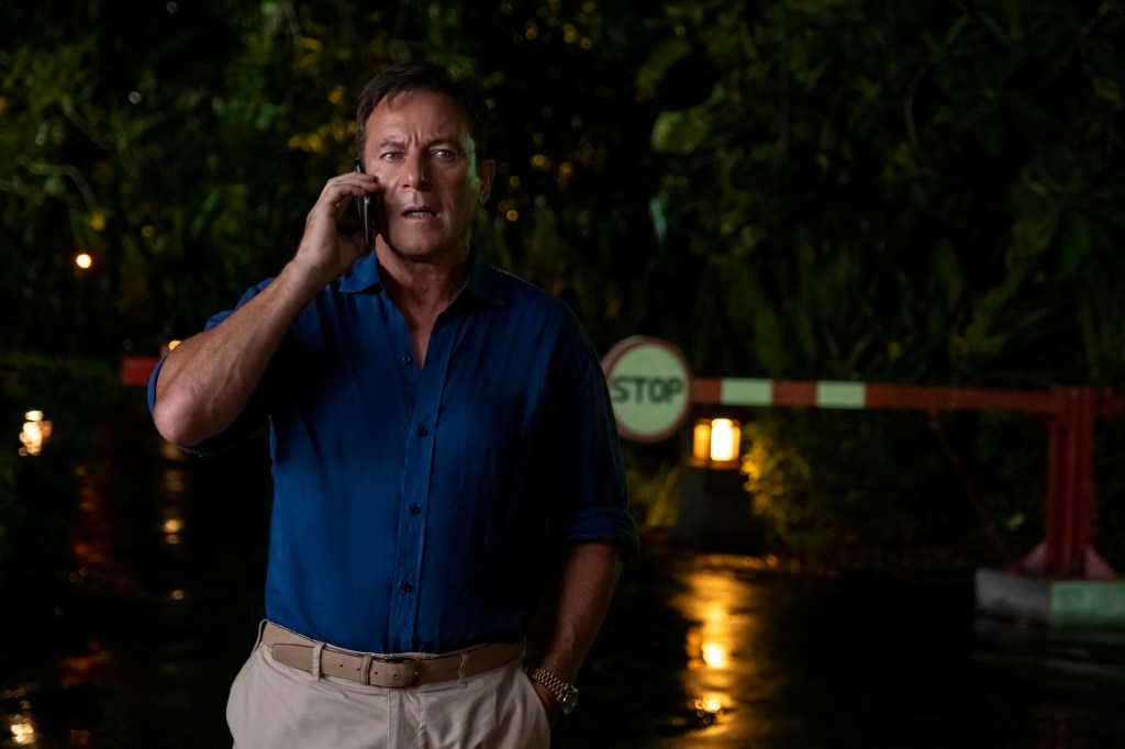 white-lotus-mysterious-caller