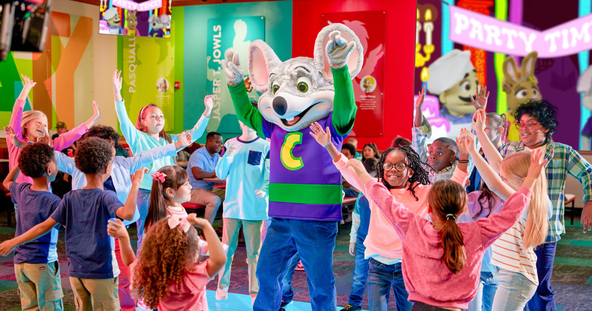 chuck-e-cheese-costco-family-entertainment