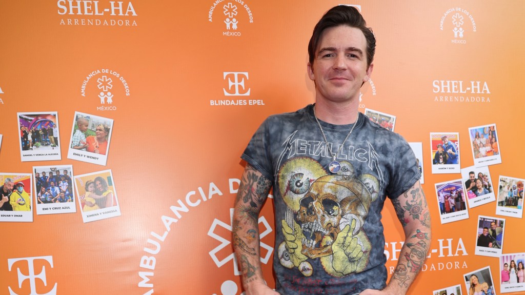 drake-bell-quiet-on-set-reflection