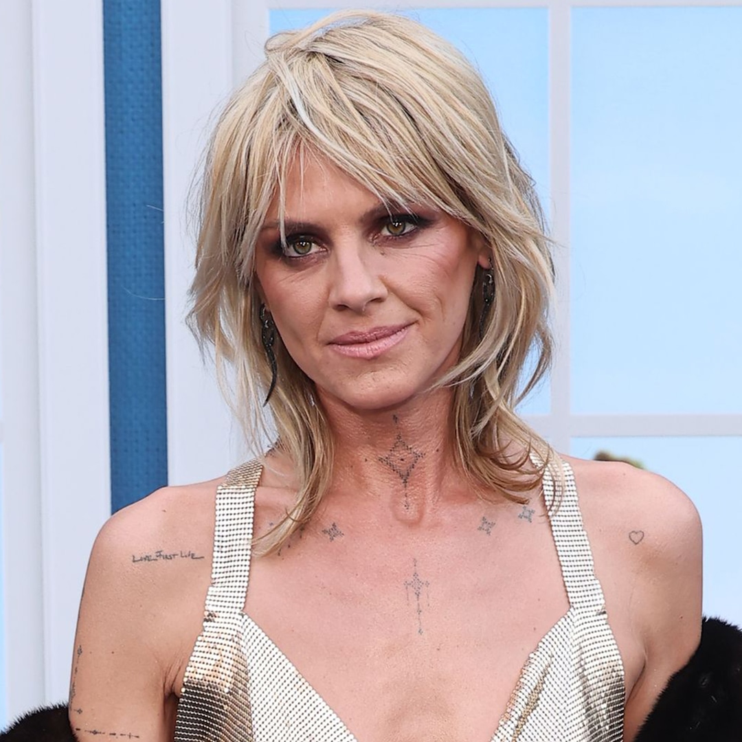 eliza-coupe-appearance-criticism