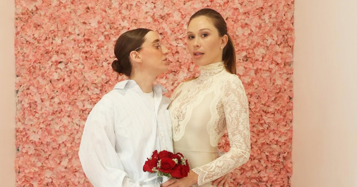 gabby-windey-wedding-reactions
