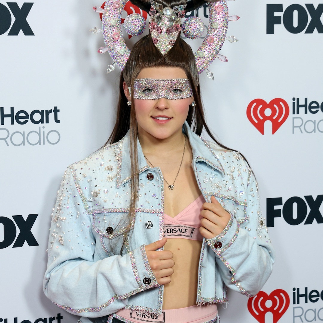iHeartRadio-music-awards-2025-red-carpet