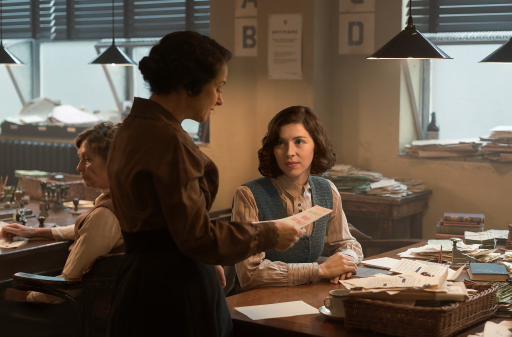 outlander-jamie-claire-parents