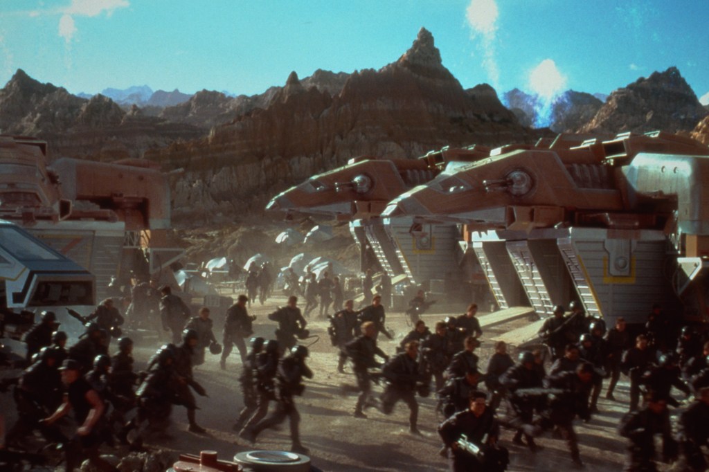 starship-troopers-neill-blomkamp-remake
