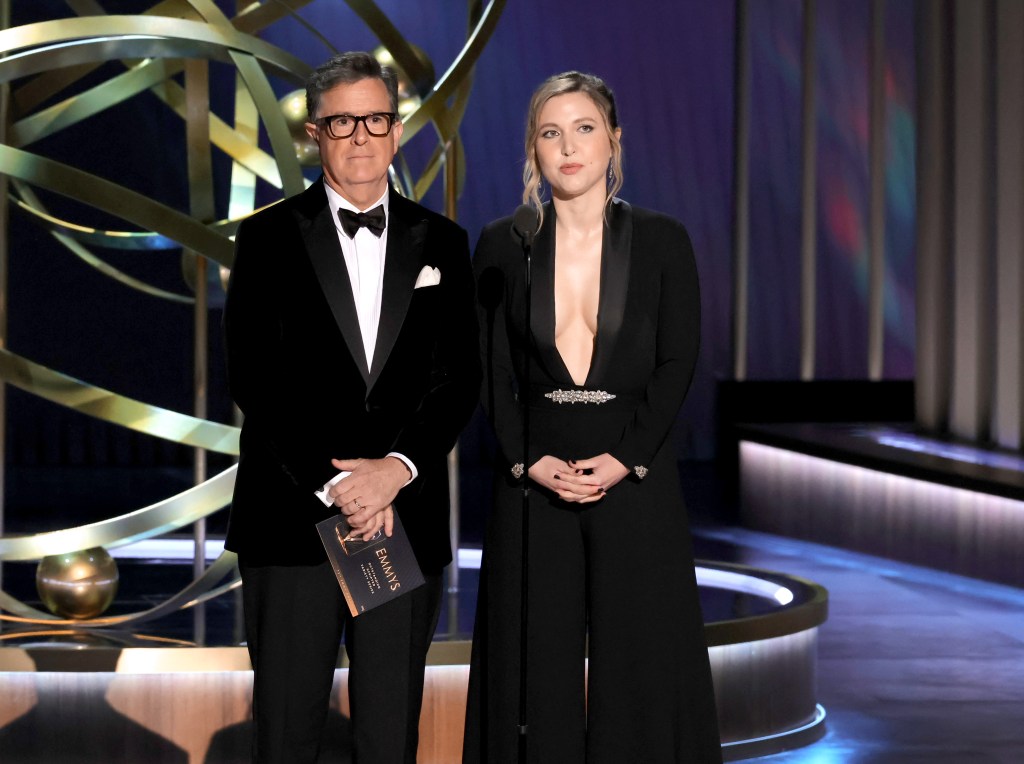 stephen-colbert-taylor-tomlinson-after-midnight