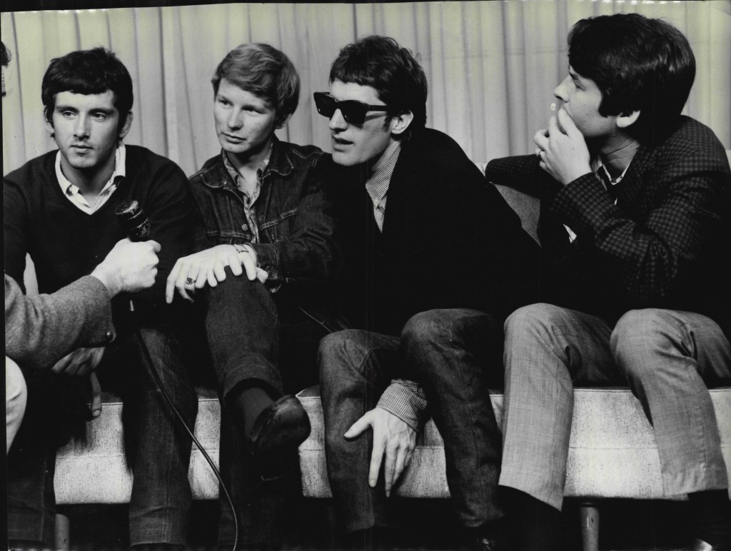 the-searchers-farewell-glastonbury