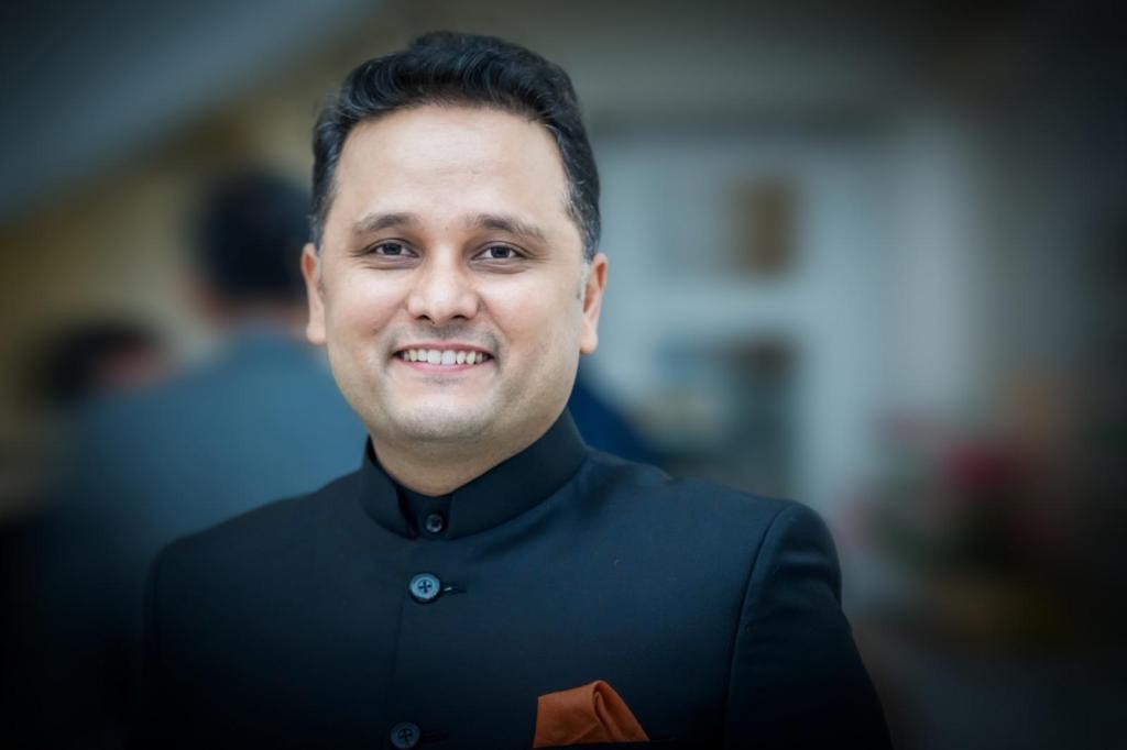 amish-tripathi-artist-international-group