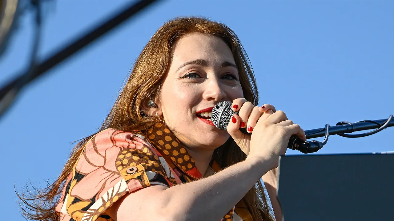 regina-spektor-protest-concert