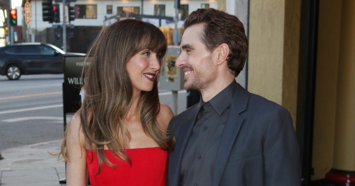 alison-brie-dave-franco-intimacy-coordinator