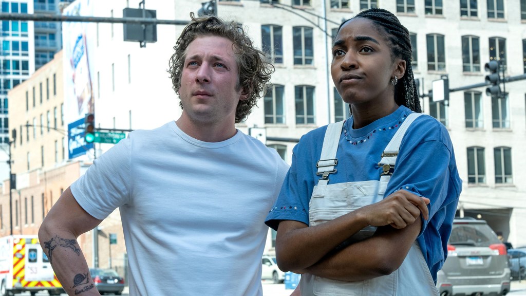 ayo-edebiri-the-bear-romance