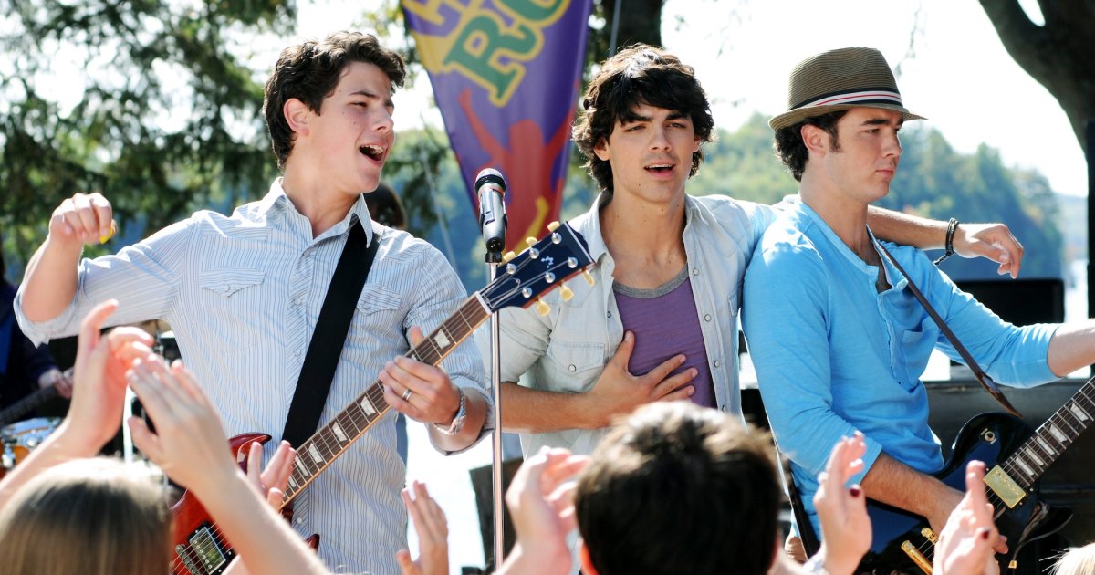 joe-jonas-camp-rock-3-hint