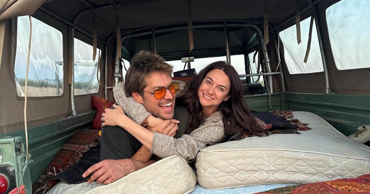 lucas-bravo-shailene-woodley-paris