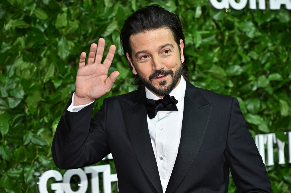 netflix-mexico-86-diego-luna-drama