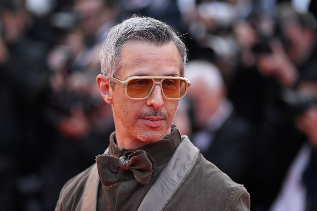 paramount-tv-912-jeremy-strong