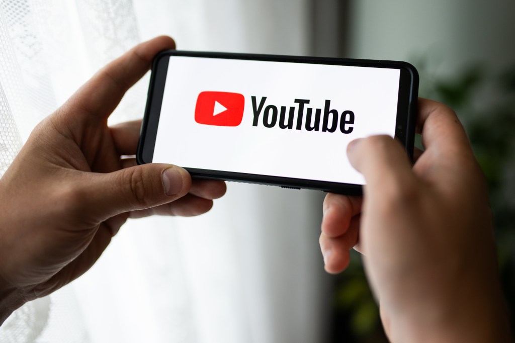 youtube-academy-awards-host